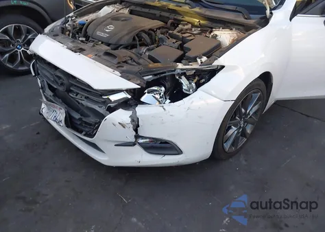 2018 Mazda Mazda3 Touring z USA, uszkodzony, nr VIN 3MZBN1V38JM165874